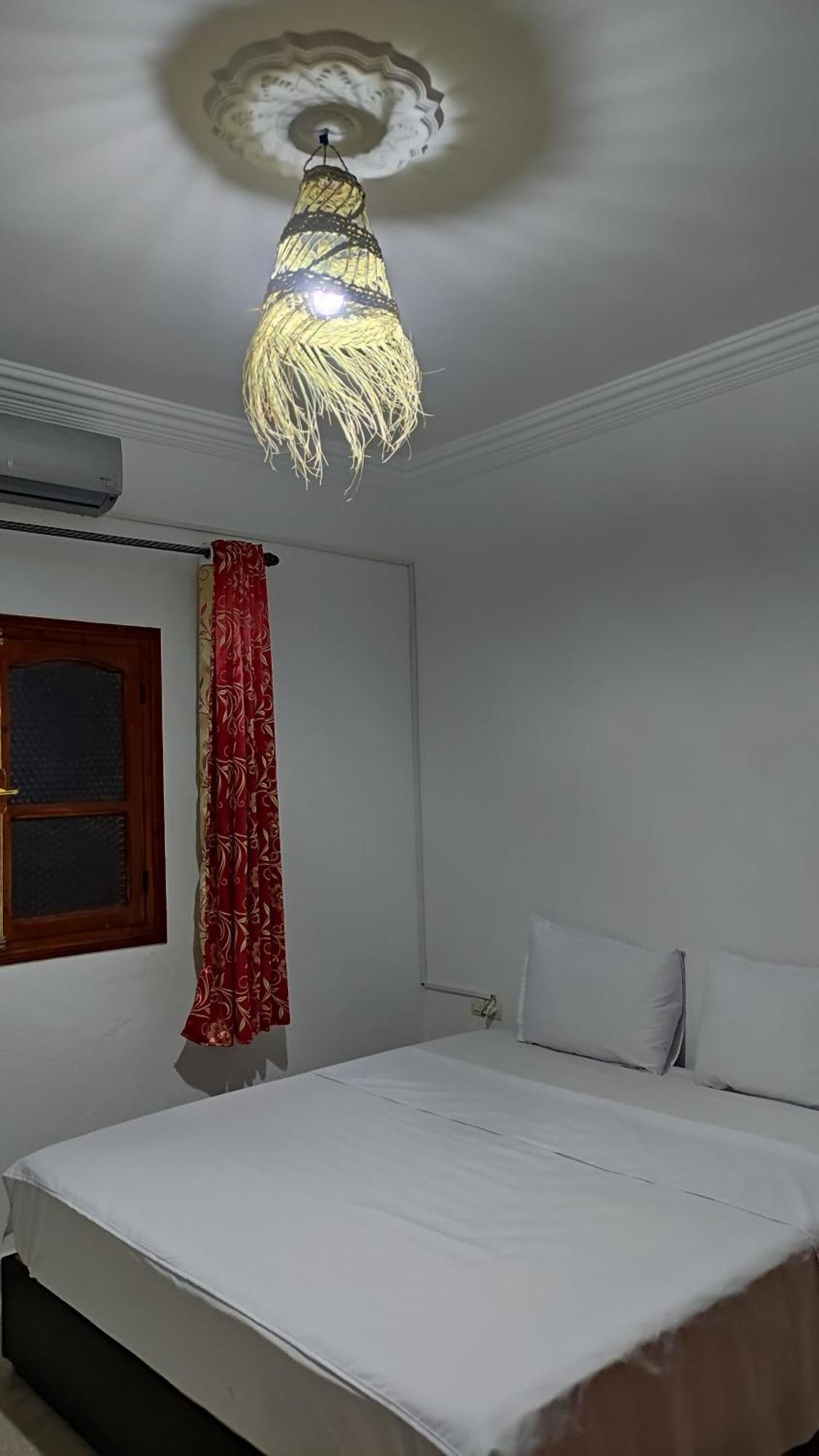 Warzazat Hostel Экстерьер фото