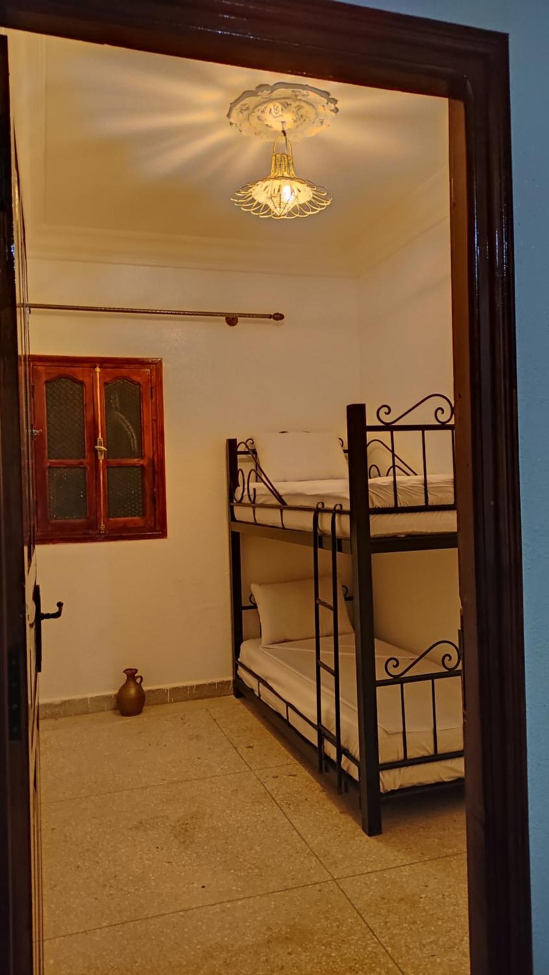 Warzazat Hostel Экстерьер фото